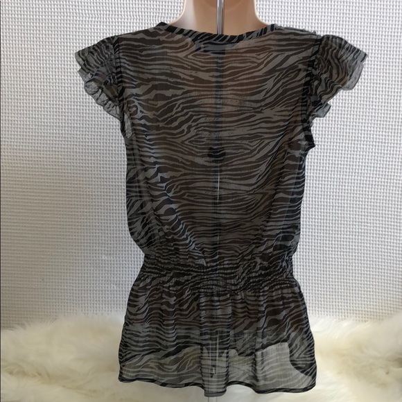 Miley Cyrus Top & MAX AZRIA! 🚺🚺 - Picture 2 of 5